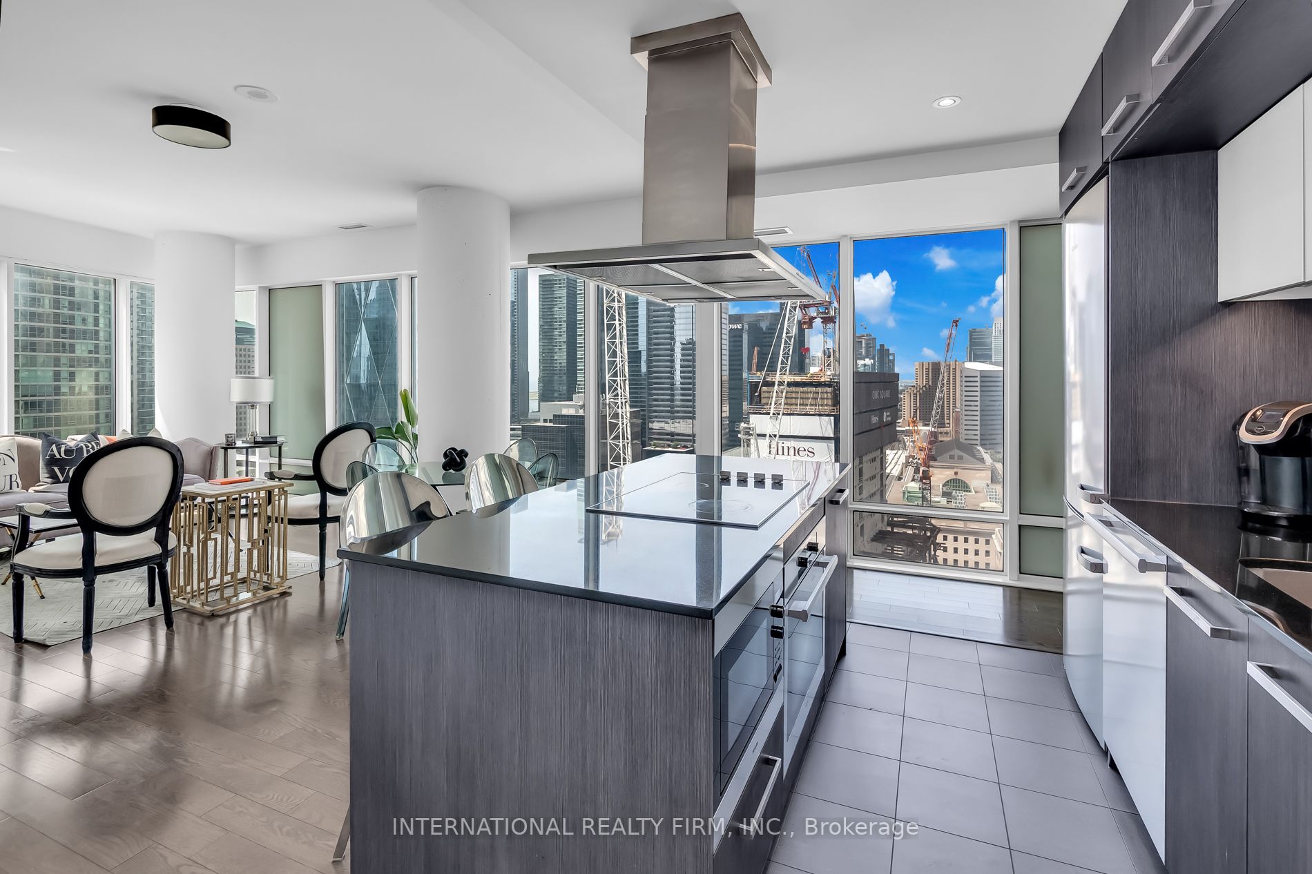 8 The Esplanade Ave, #2302