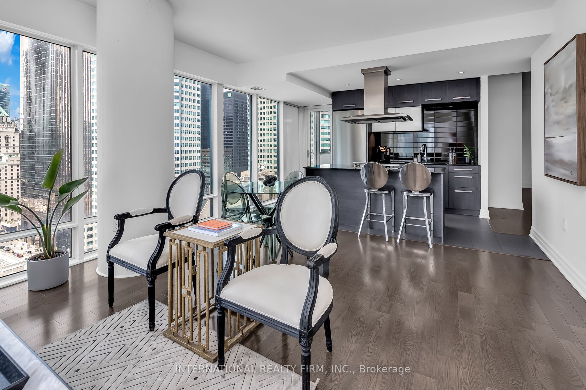 8 The Esplanade Ave, #2302