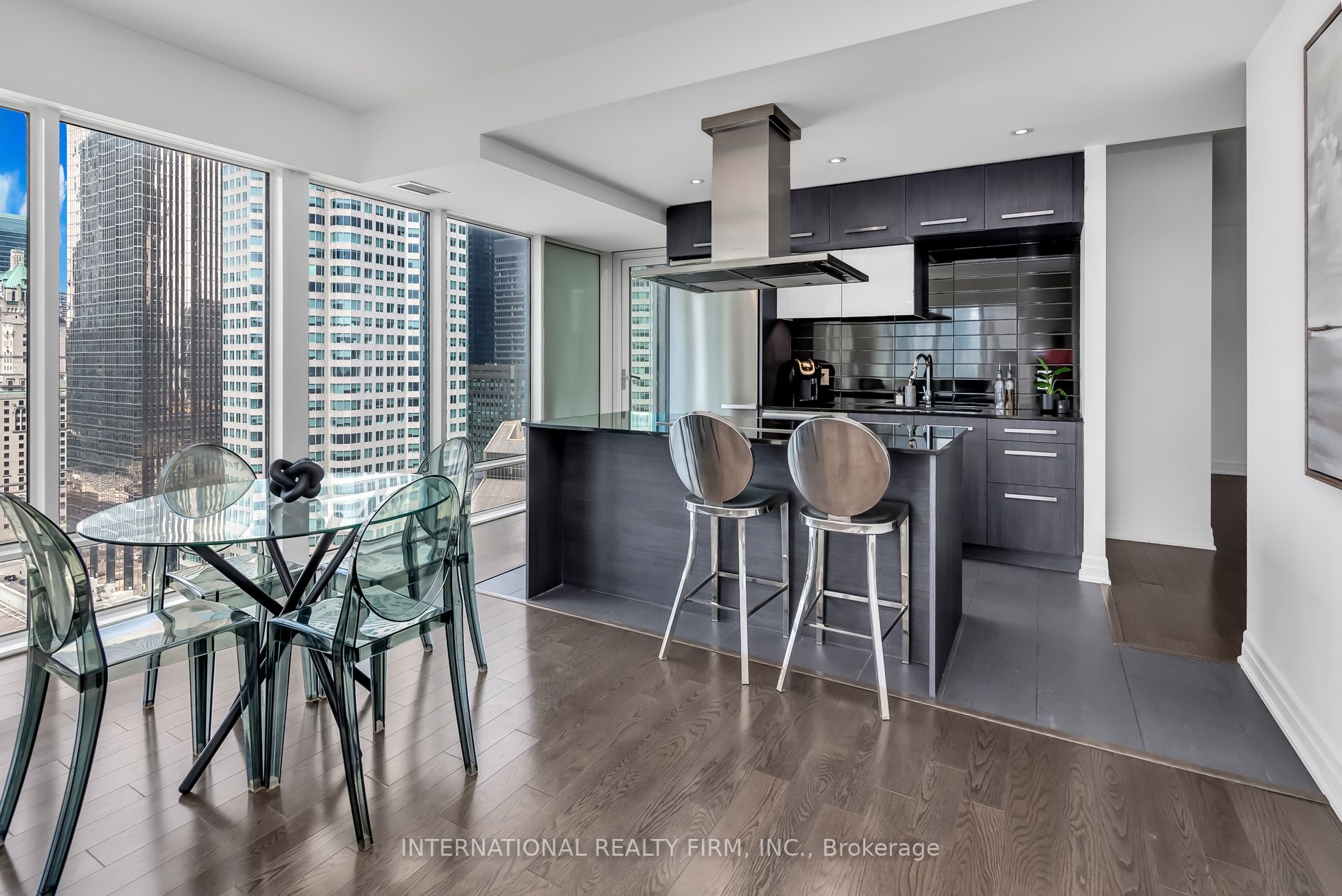 8 The Esplanade Ave, #2302