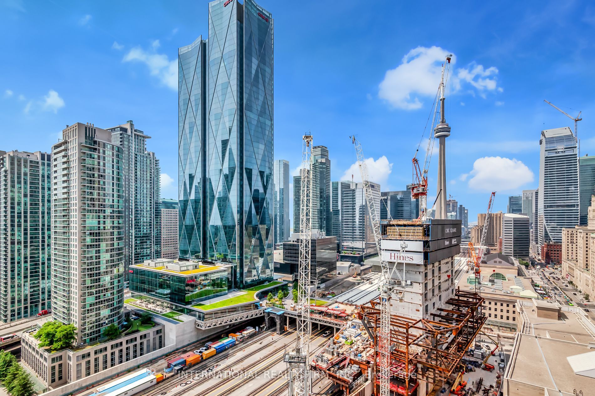 8 The Esplanade Ave, #2302