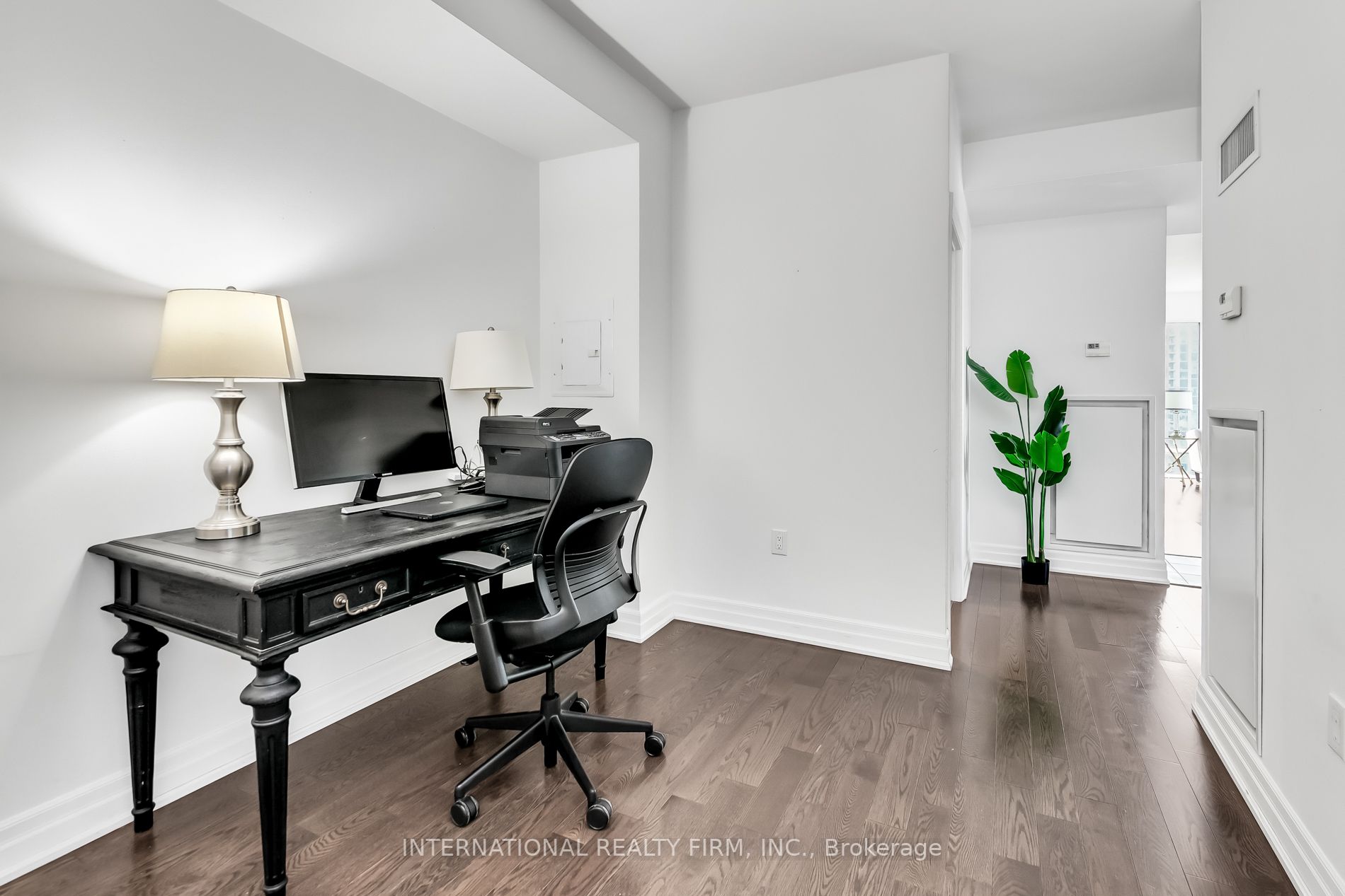 8 The Esplanade Ave, #2302
