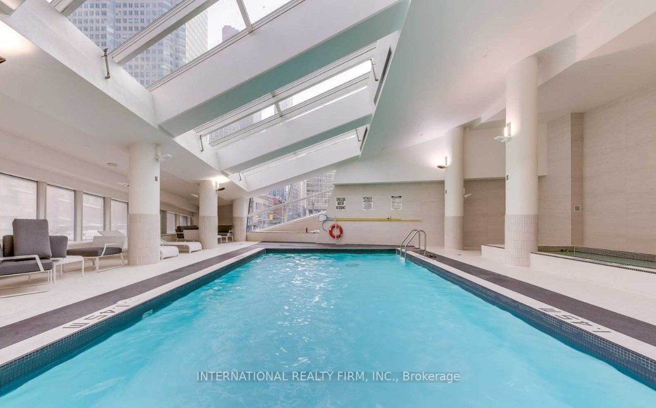 8 The Esplanade Ave, #2302