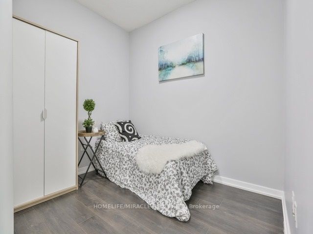 66 Forest Manor Rd, #2301