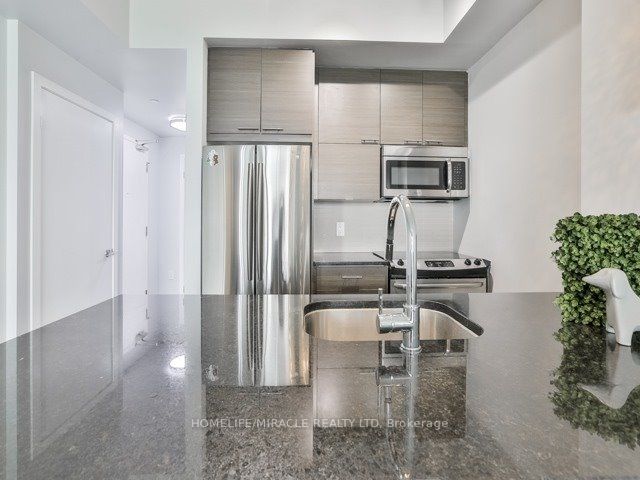 66 Forest Manor Rd, #2301