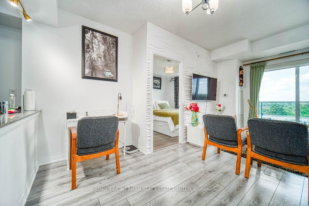 741 Sheppard Ave W, #707