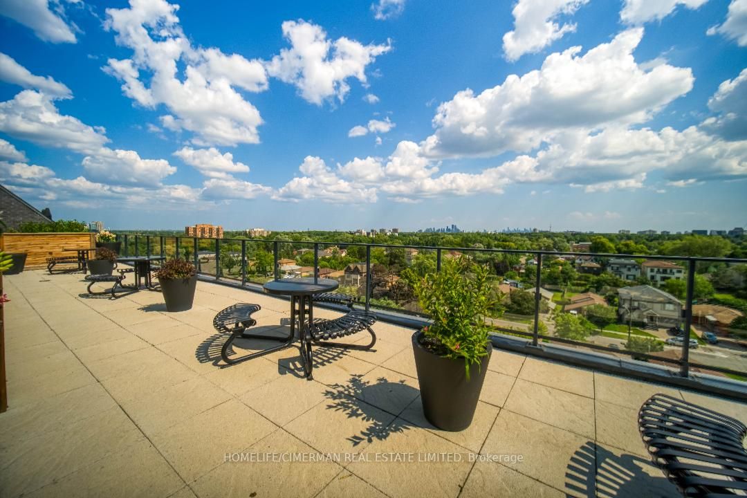 741 Sheppard Ave W, #707