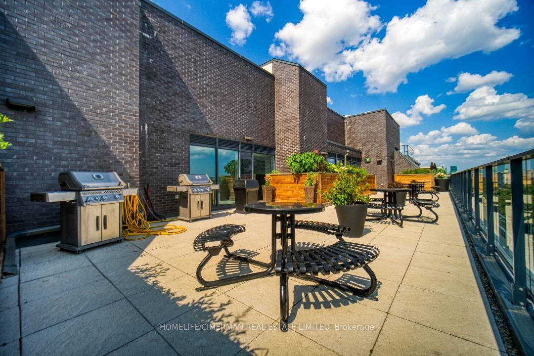 741 Sheppard Ave W, #707