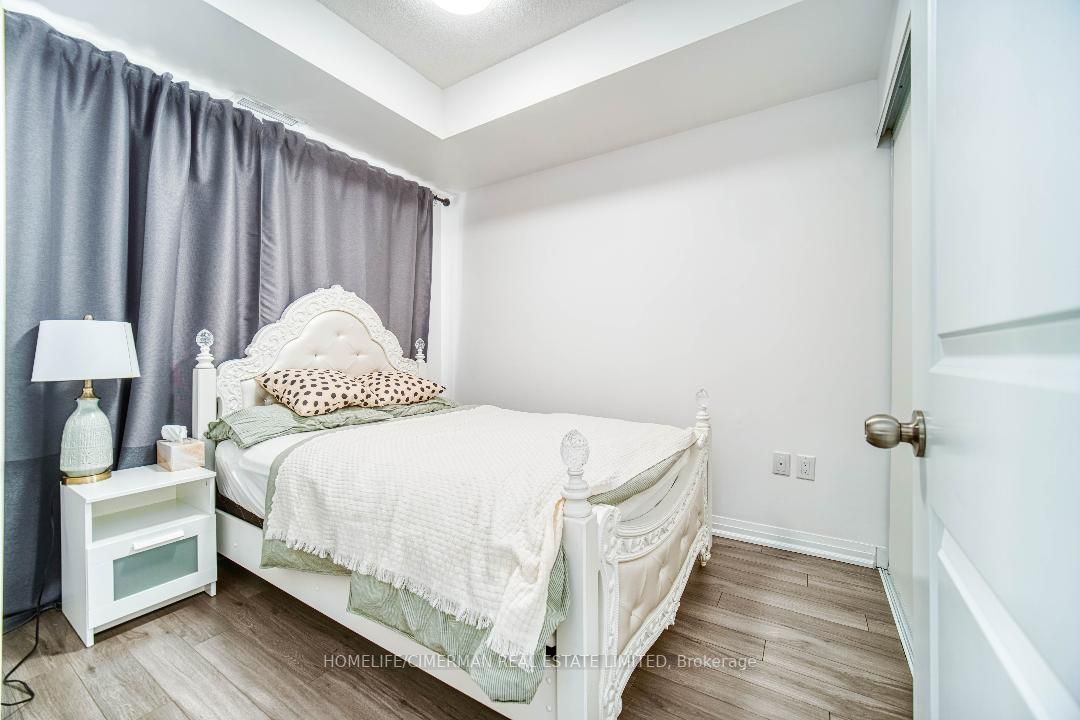 741 Sheppard Ave W, #707