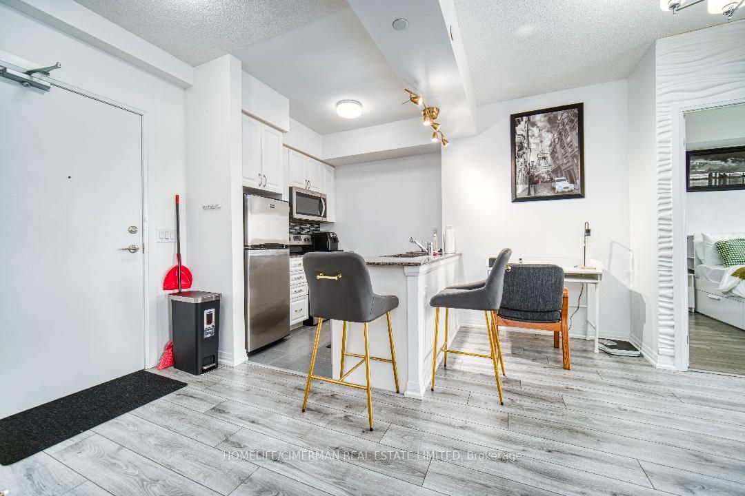 741 Sheppard Ave W, #707