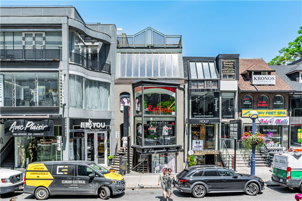 132 Cumberland St, Toronto