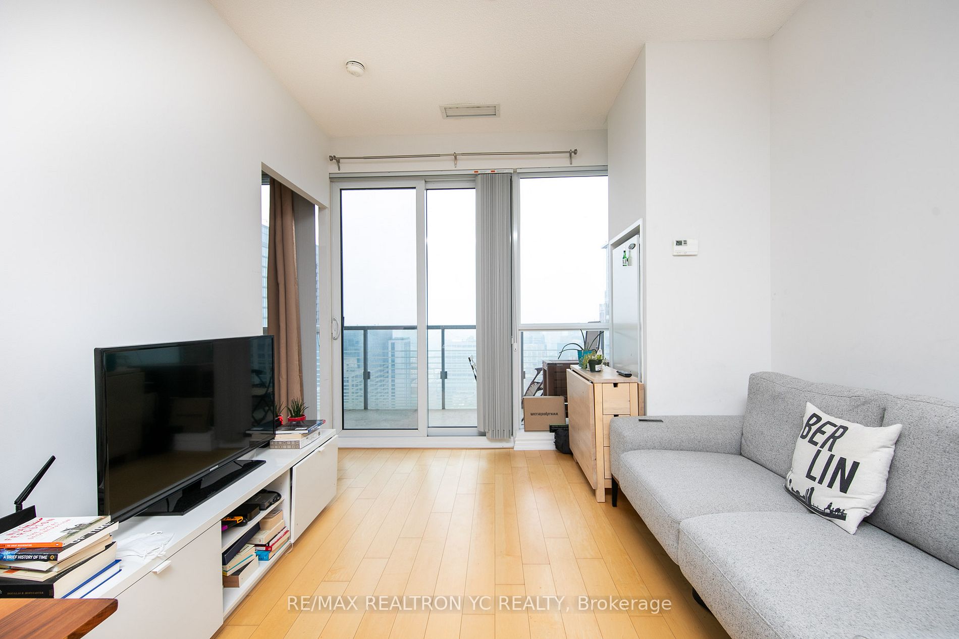 386 Yonge St, #3513
