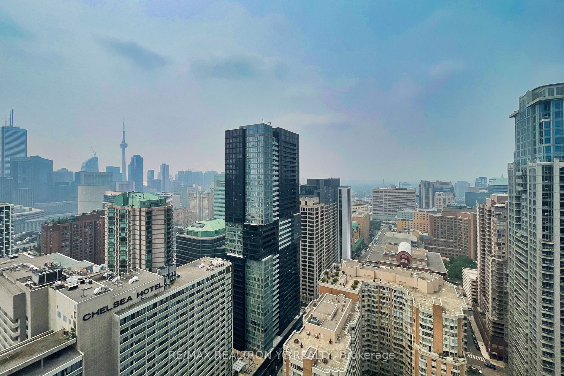 386 Yonge St, #3513