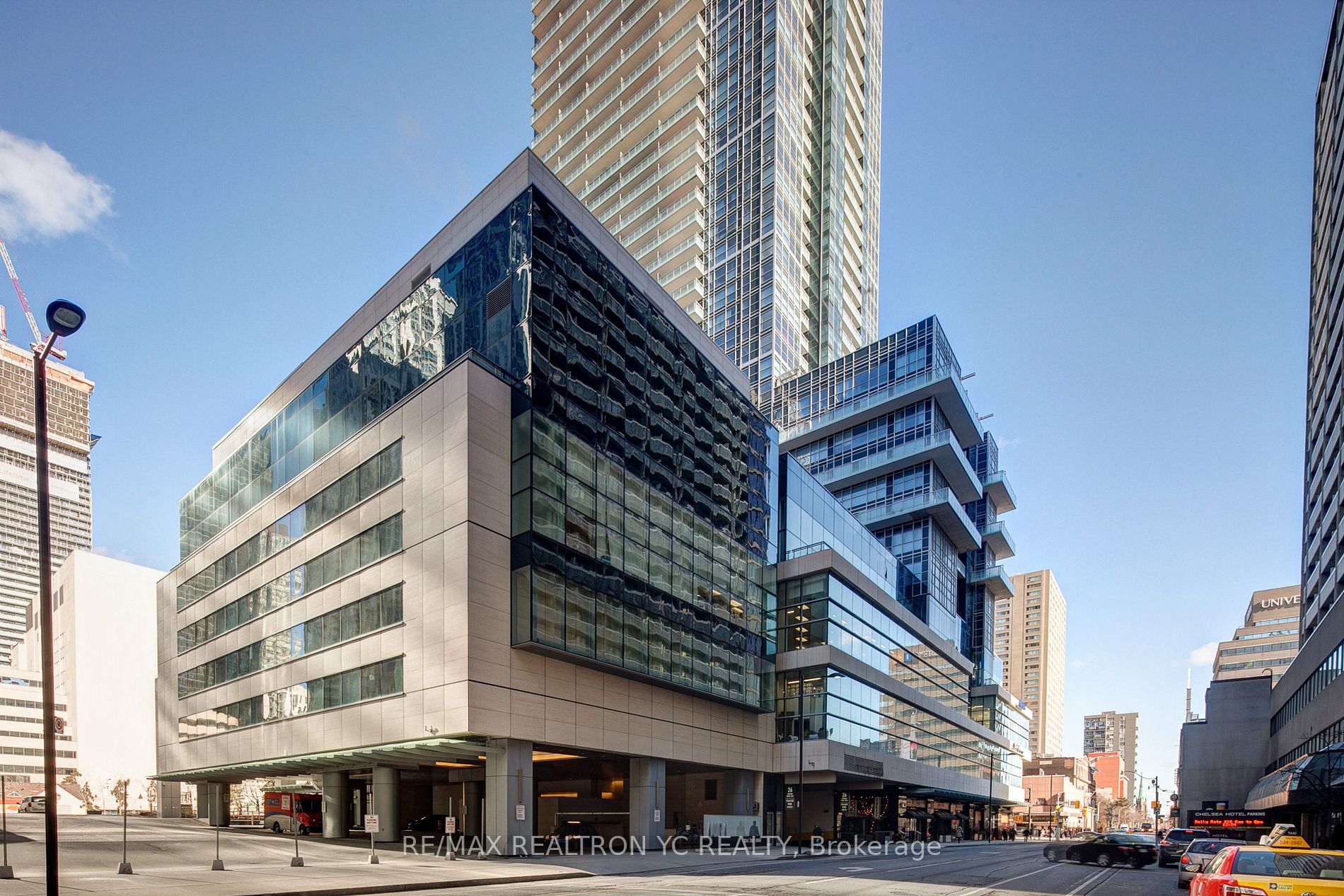 386 Yonge St, #3513