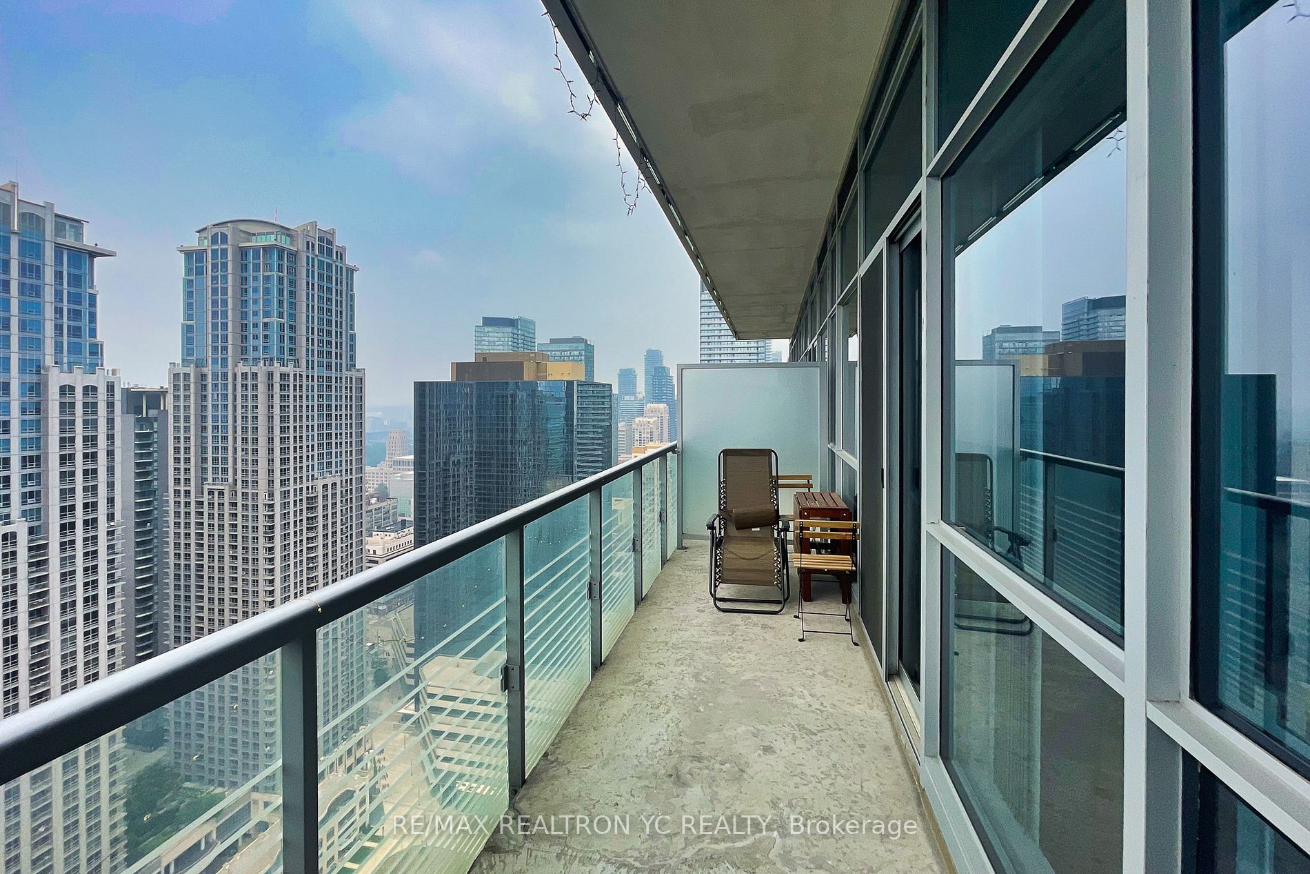 386 Yonge St, #3513