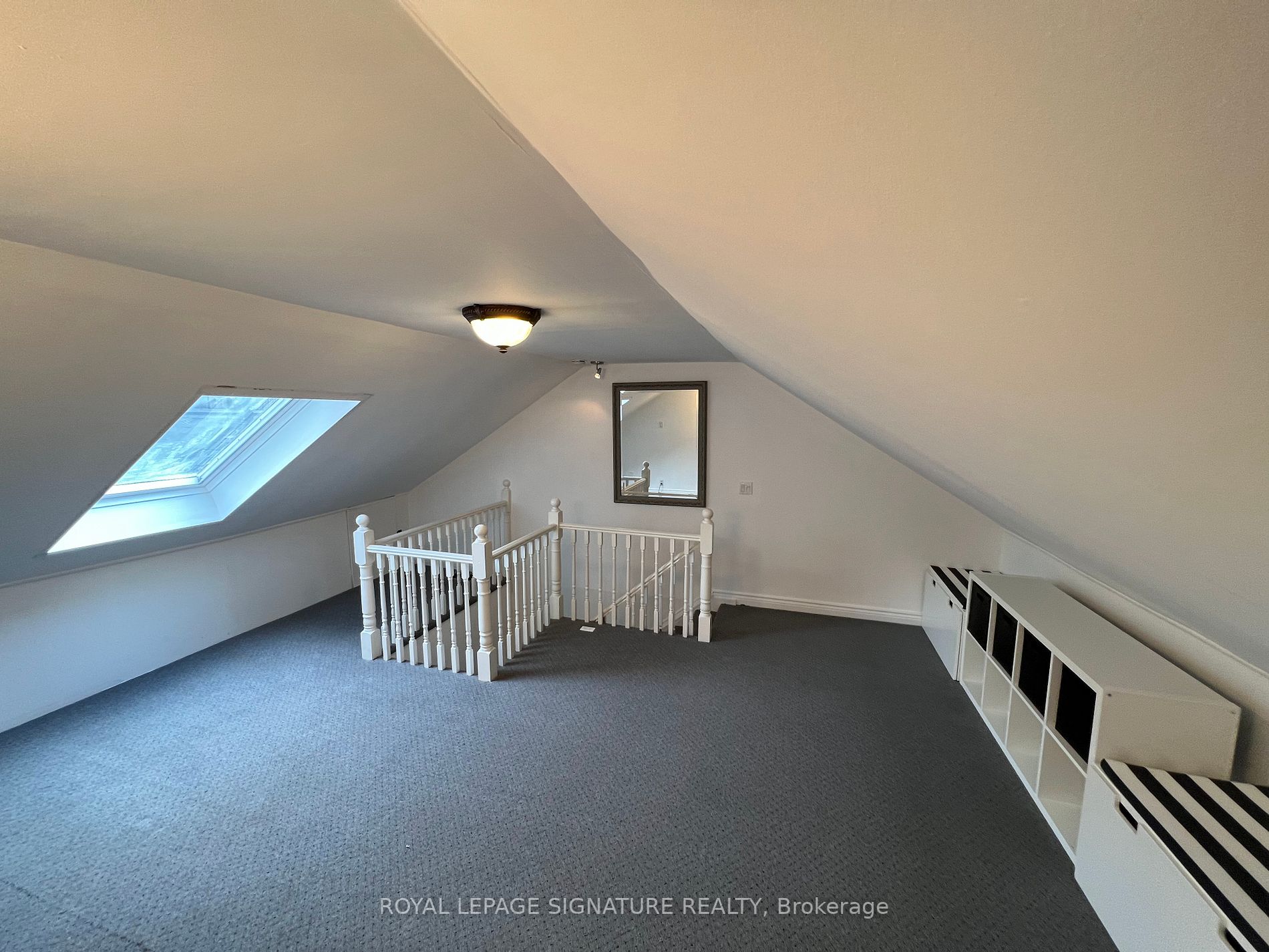 387 Shuter Street