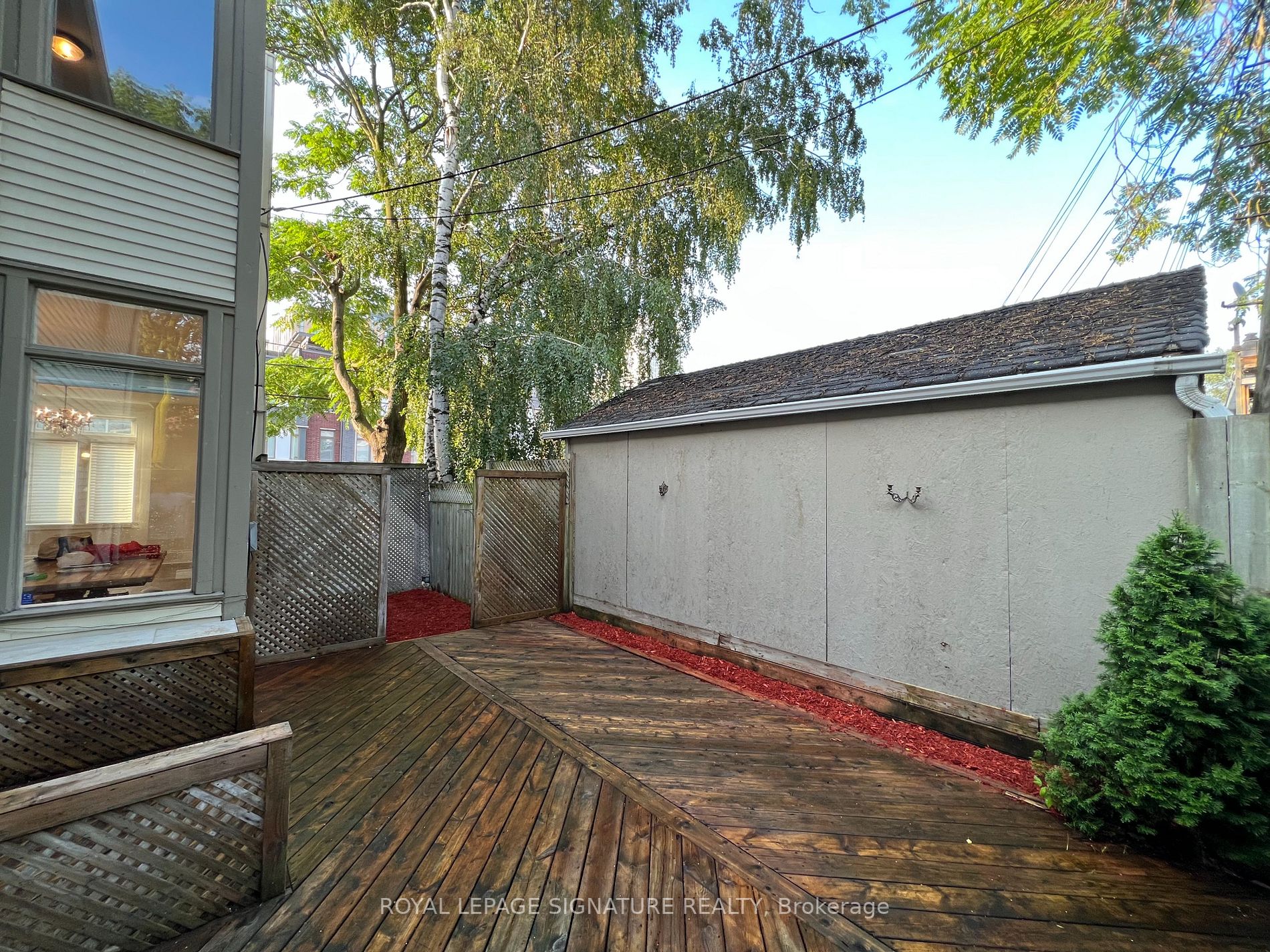 387 Shuter Street