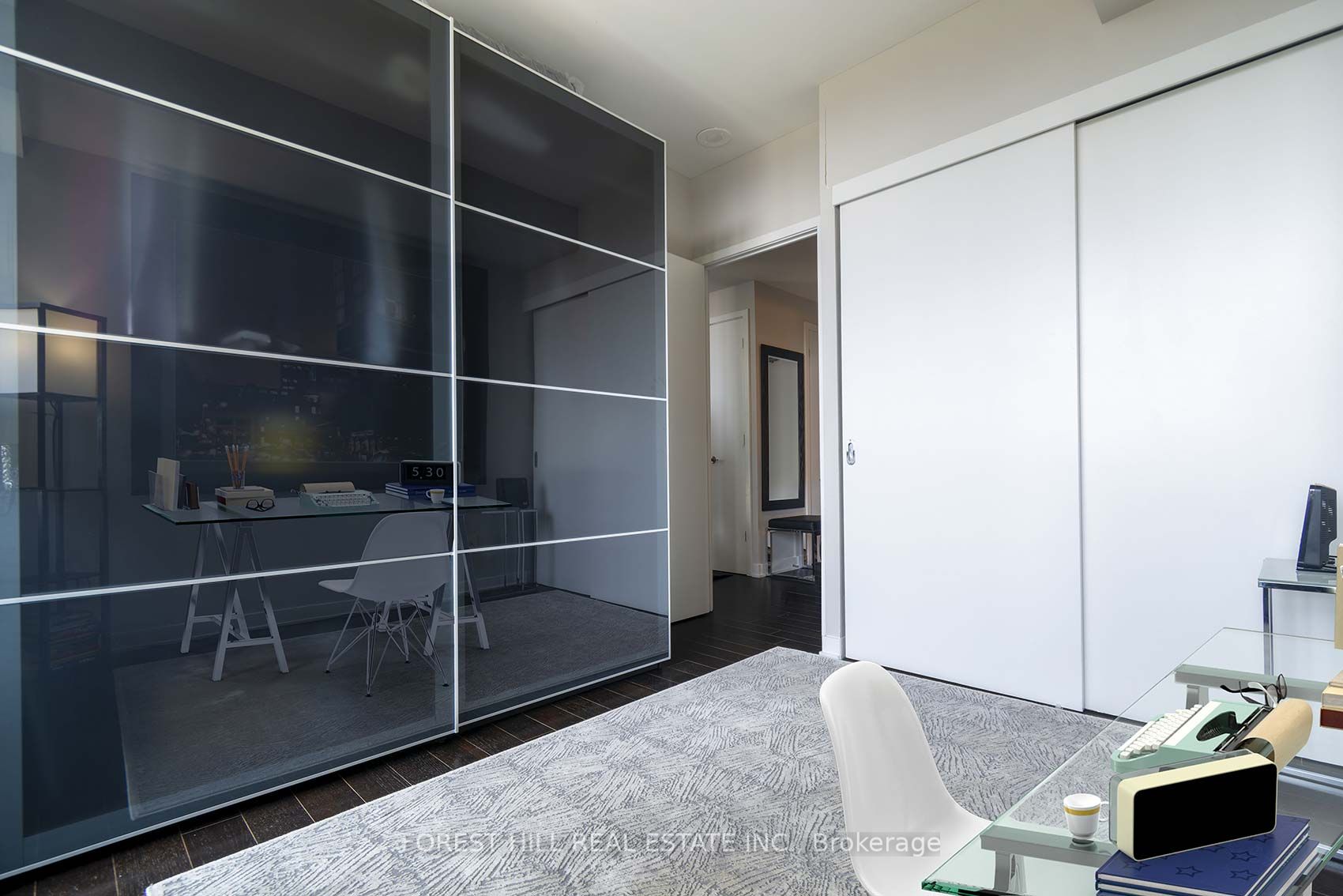 110 Charles St E, #2803