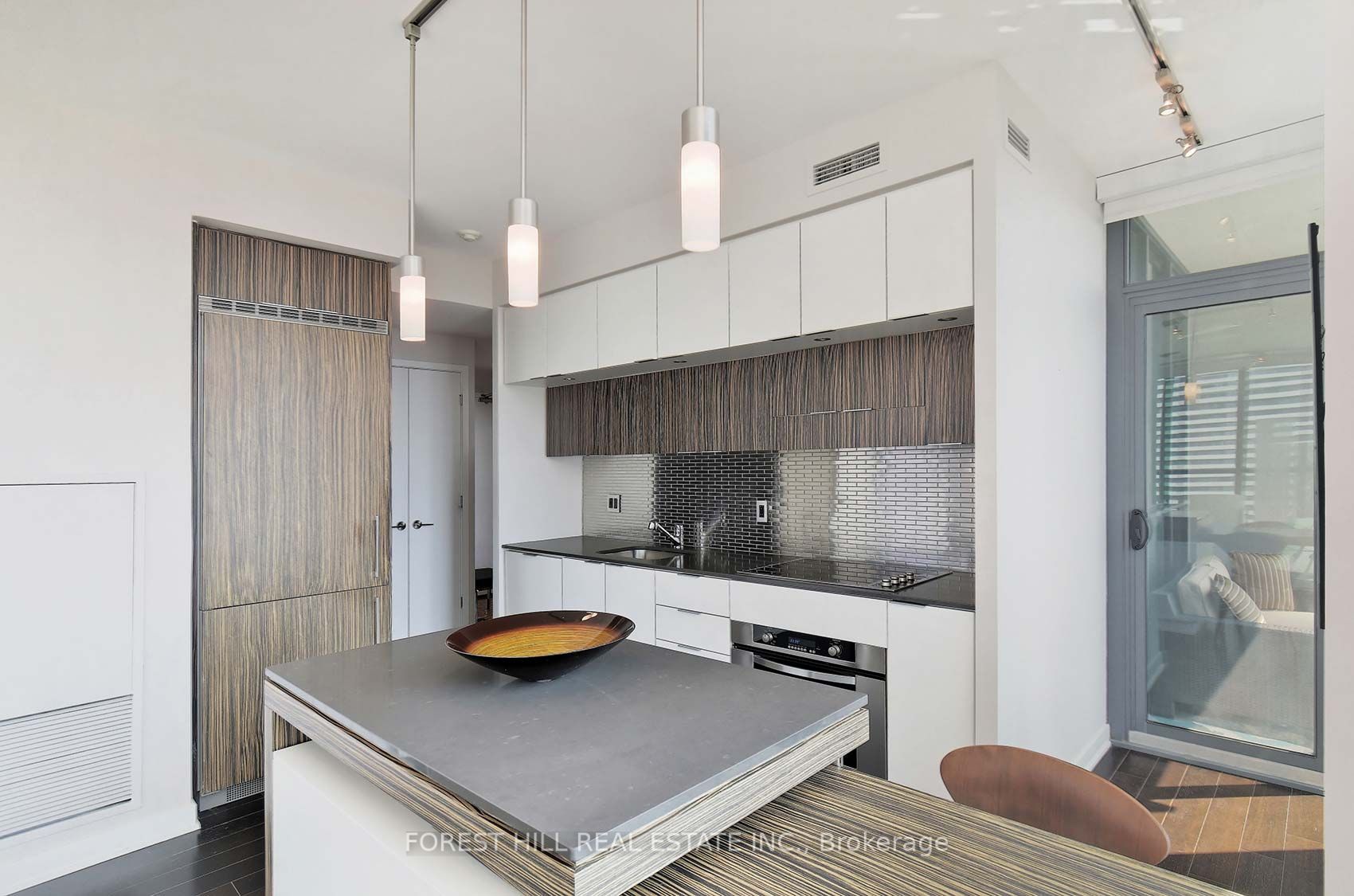 110 Charles St E, #2803