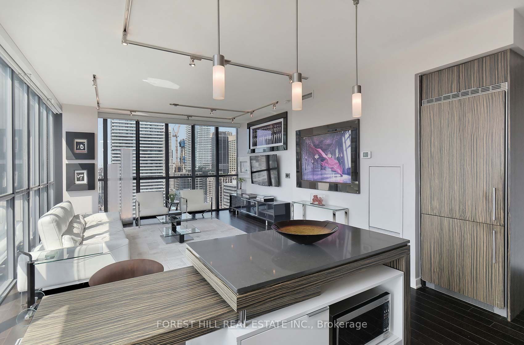 110 Charles St E, #2803