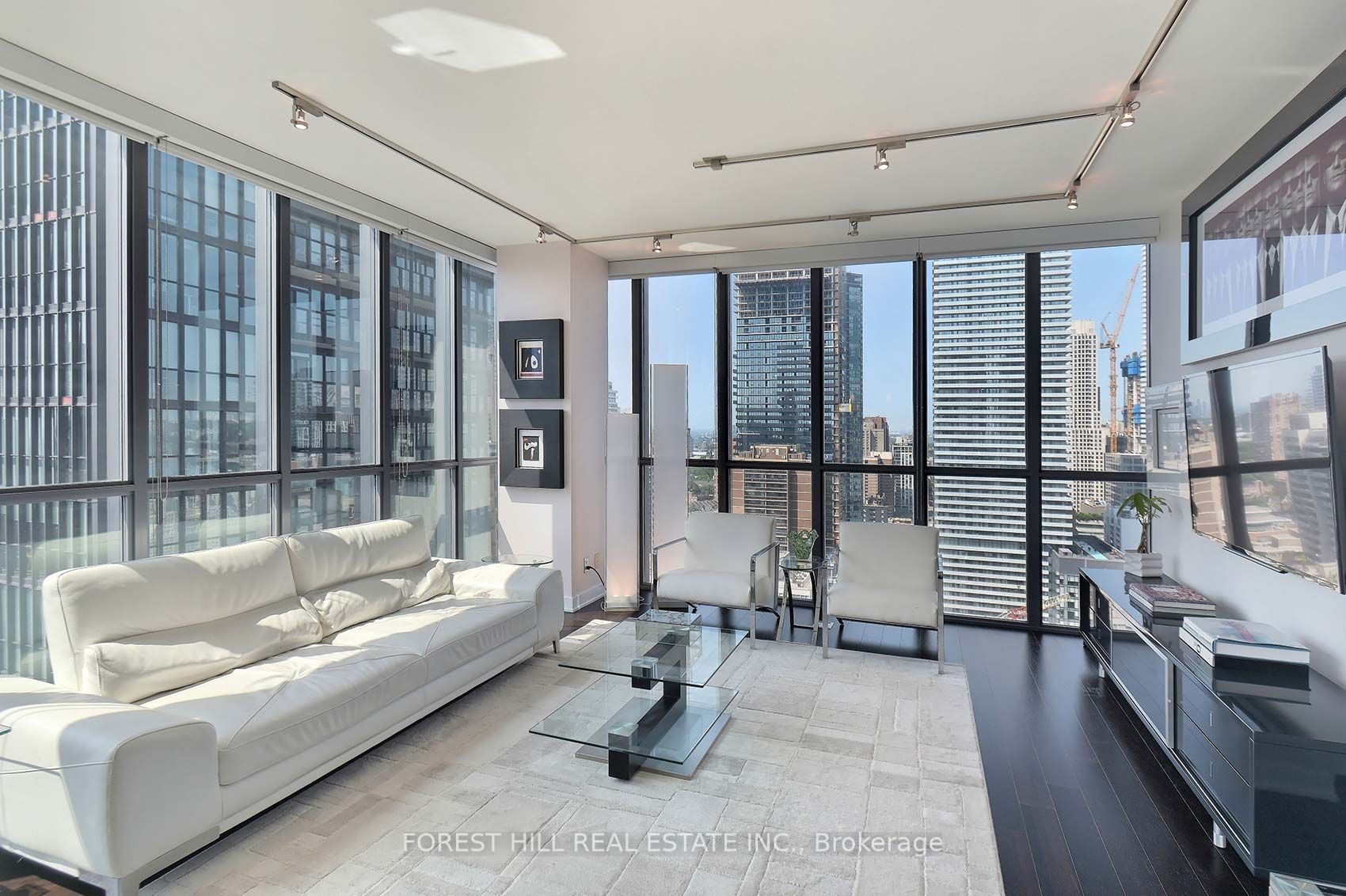 110 Charles St E, #2803