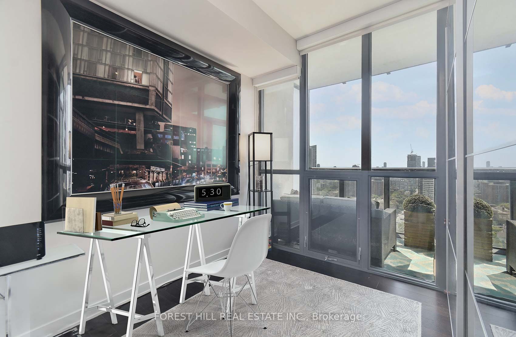 110 Charles St E, #2803