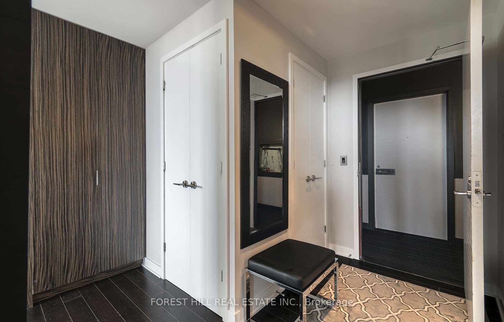 110 Charles St E, #2803