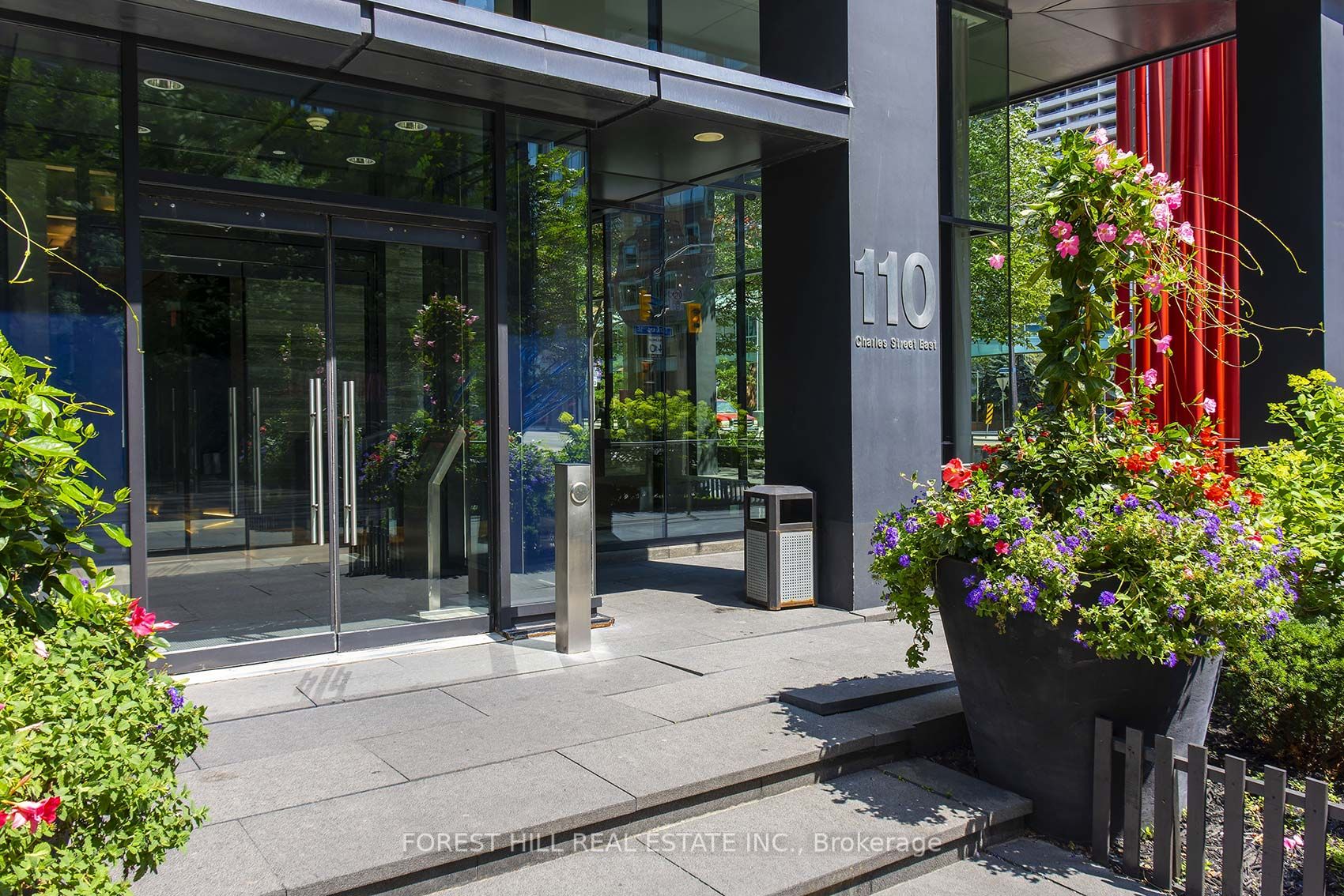 110 Charles St E, #2803