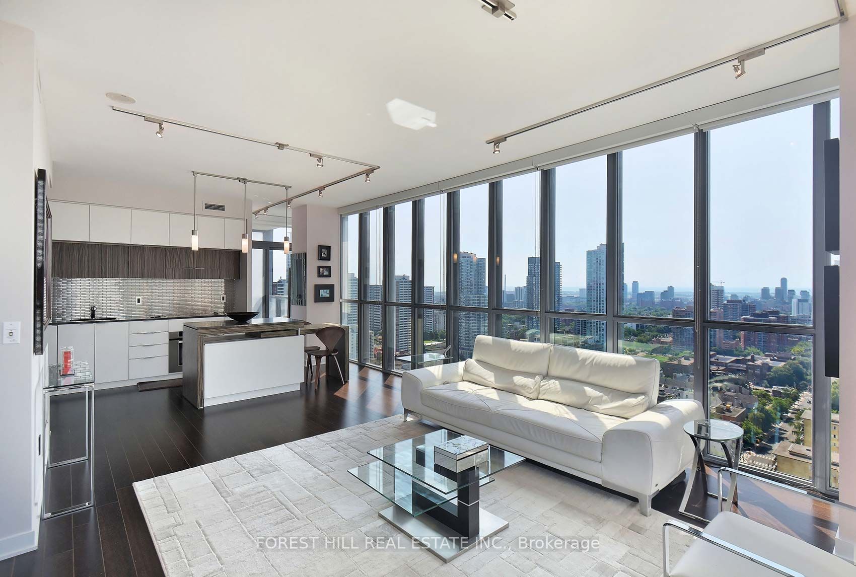 110 Charles St E, #2803