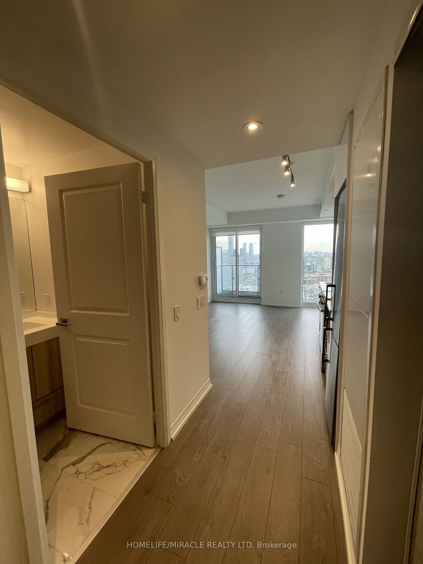 251 Jarvis St, #4711