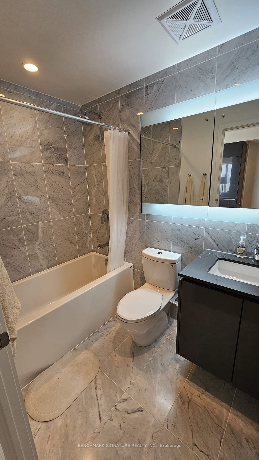 115 Mcmahon Dr, #2211