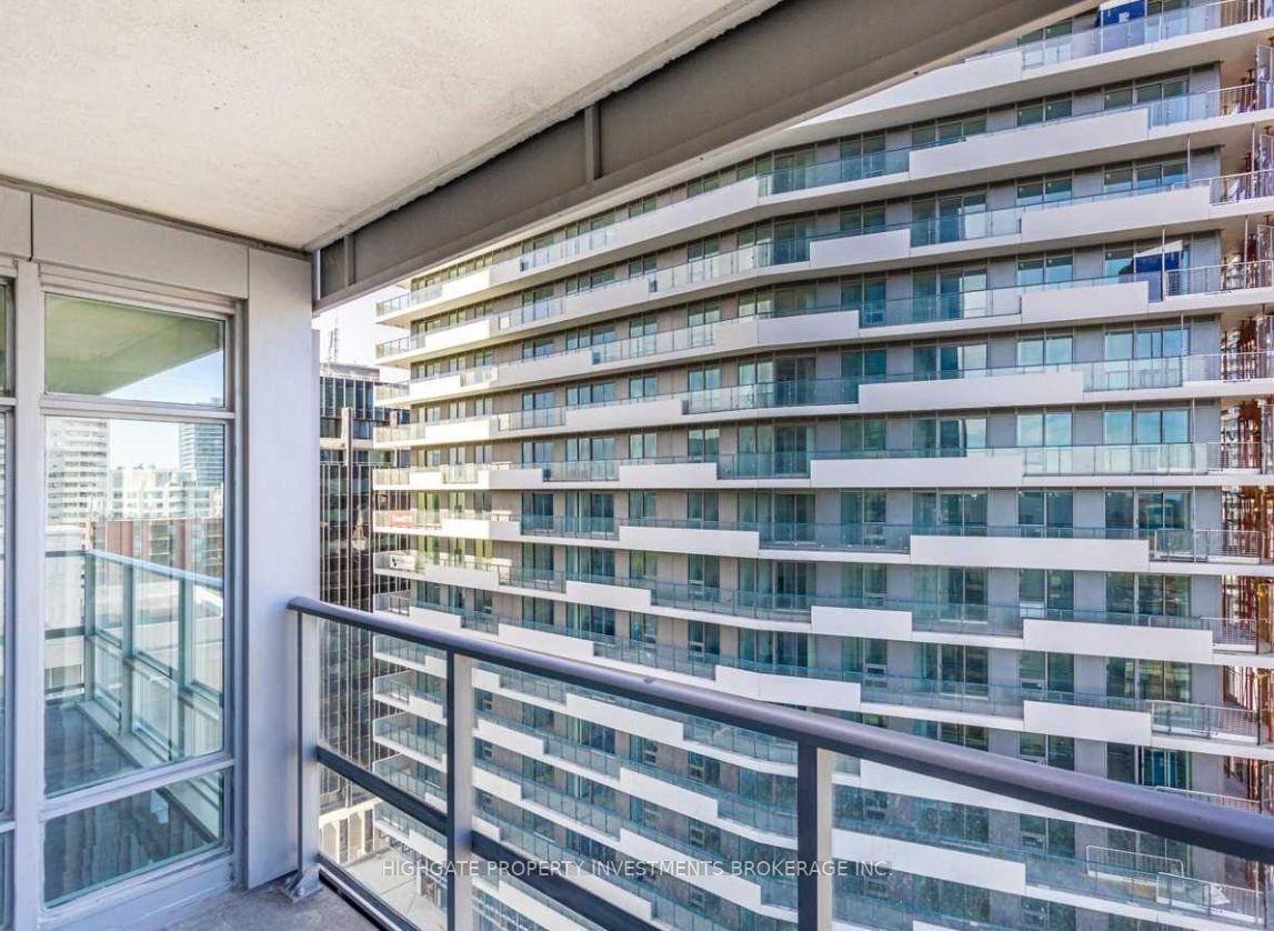 2191 Yonge St, #2111