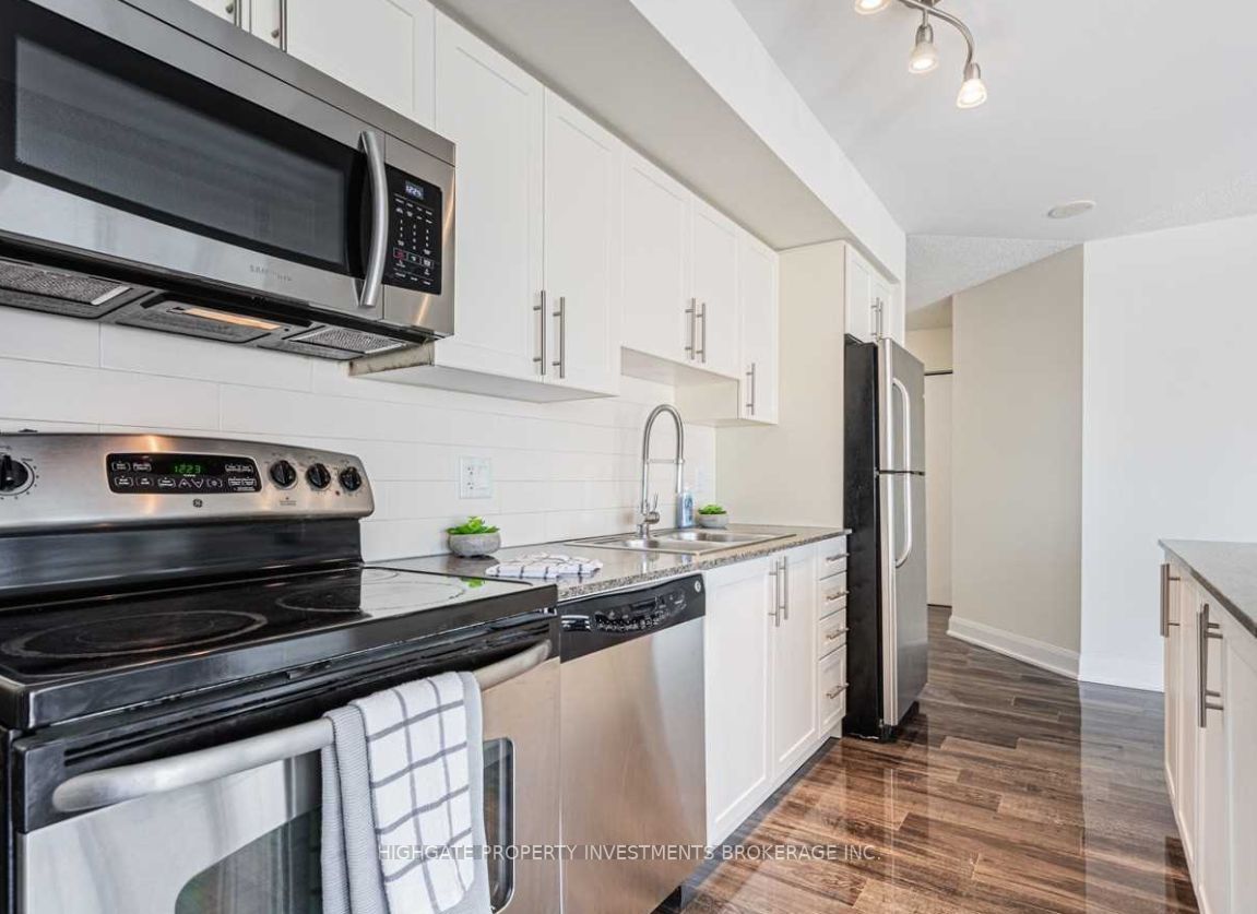 2191 Yonge St, #2111