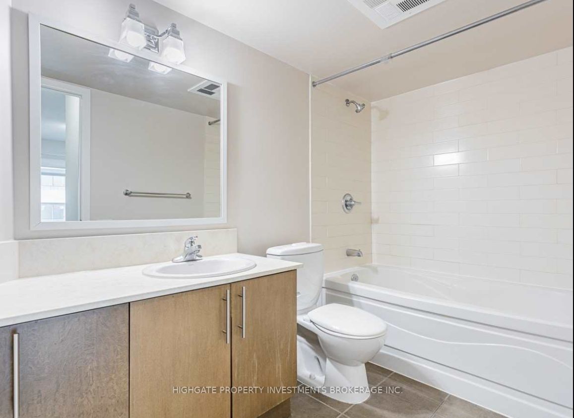 2191 Yonge St, #2111