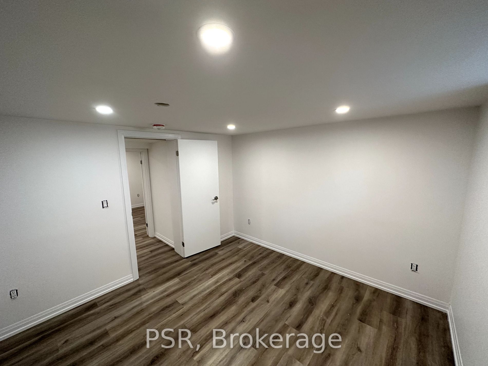 25 Coulson Ave