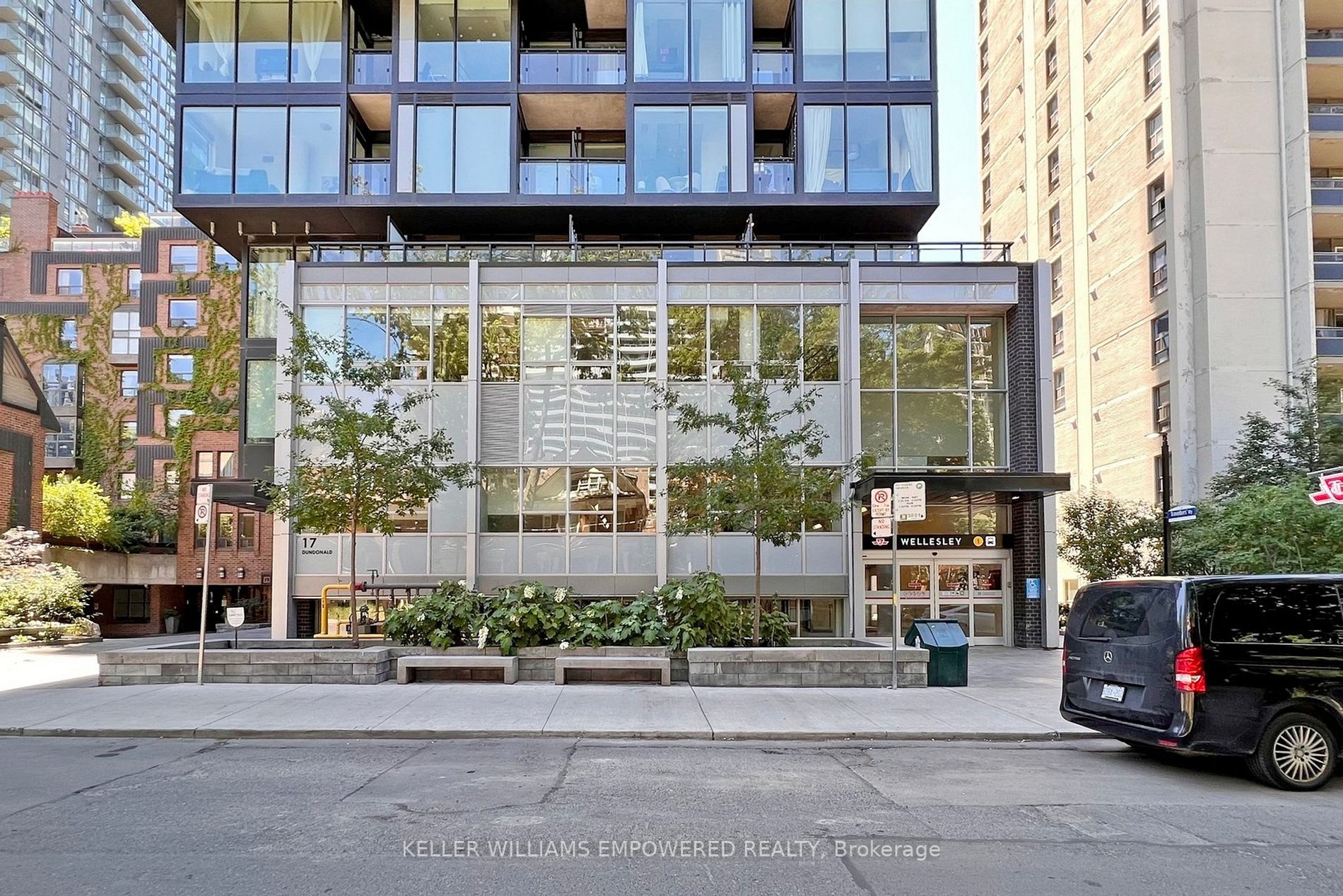 17 Dundonald St, #506