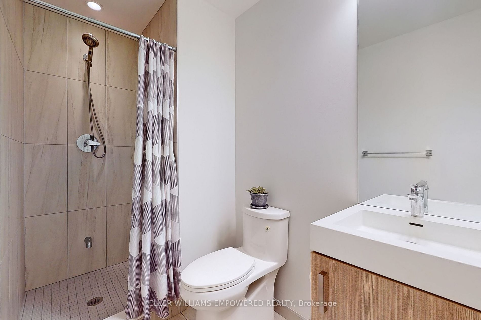 17 Dundonald St, #506