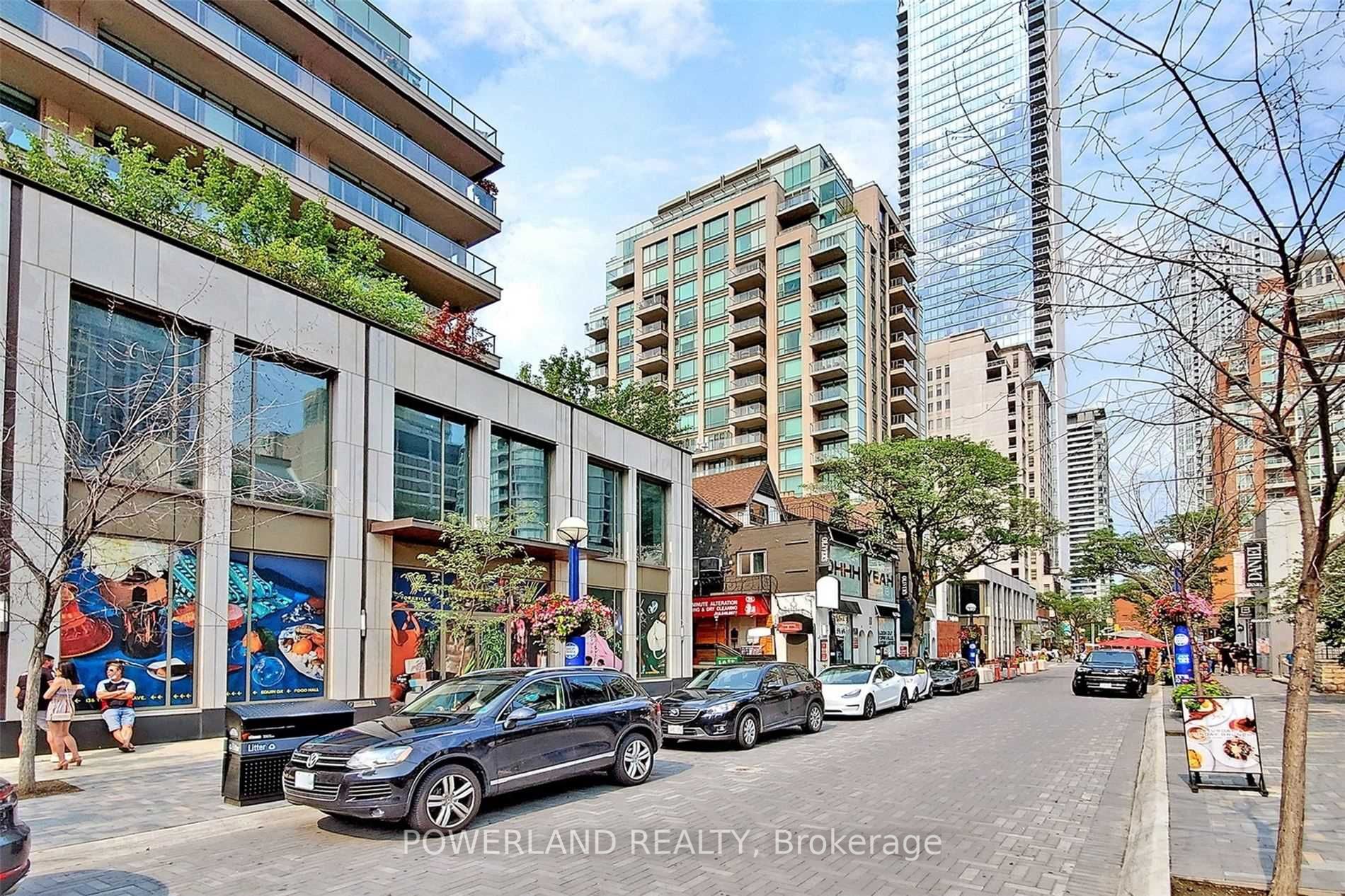 155 Yorkville Ave, #2111