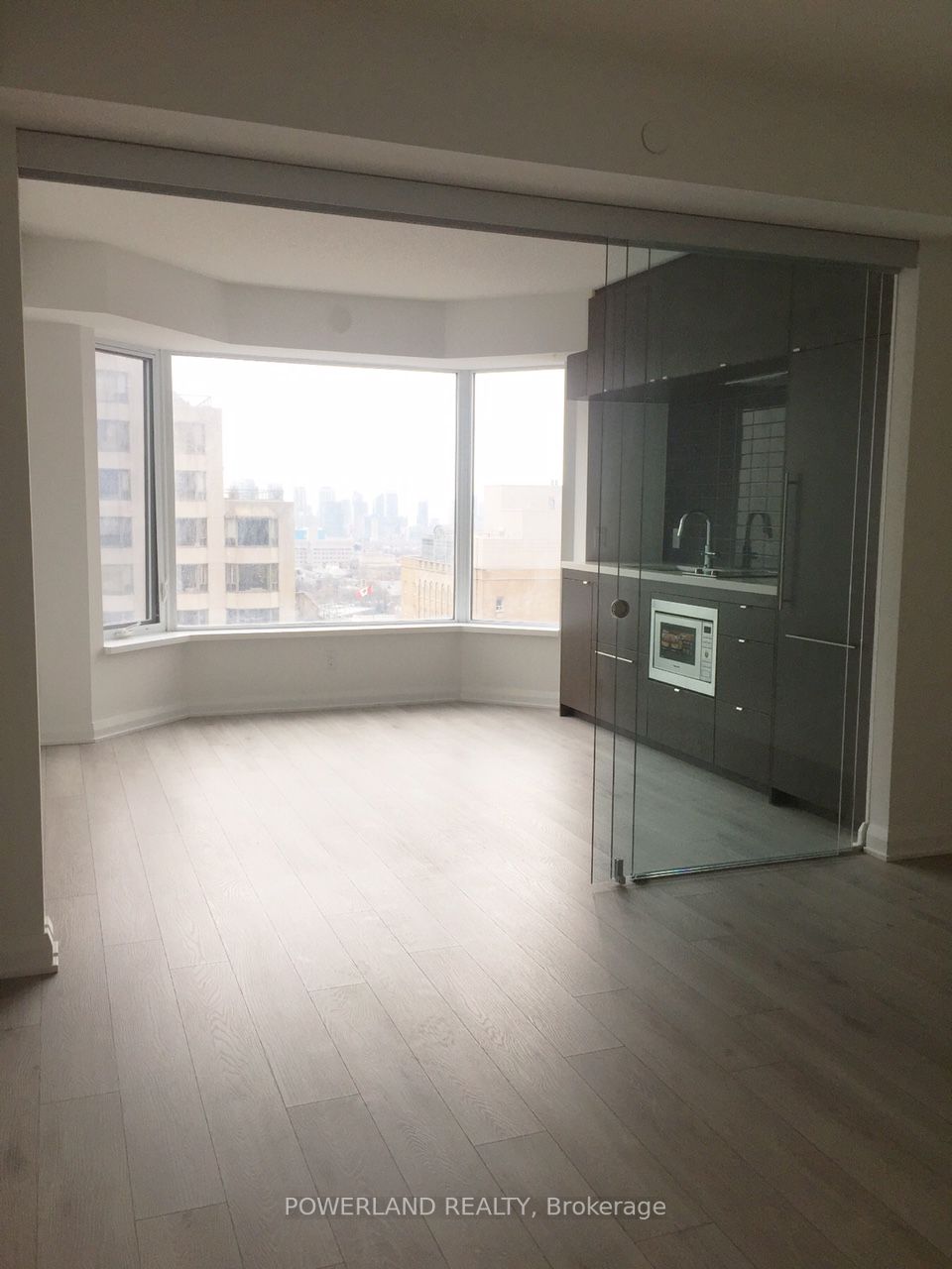 155 Yorkville Ave, #2111