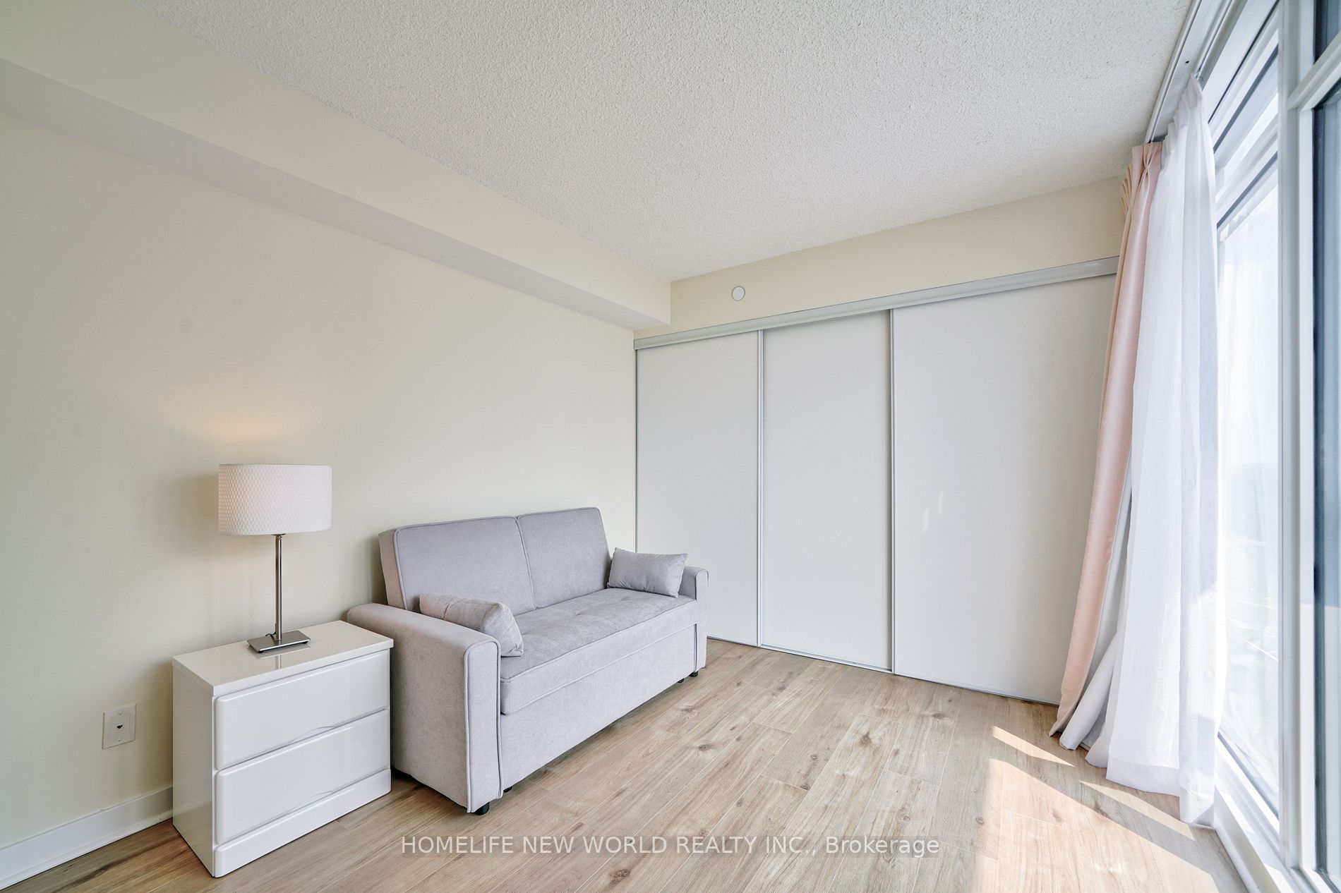 72 Esther Shiner Blvd, #1515