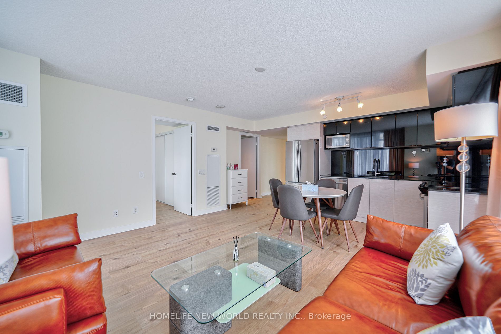 72 Esther Shiner Blvd, #1515