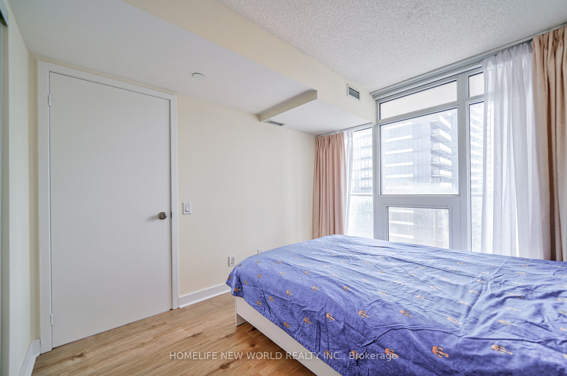 72 Esther Shiner Blvd, #1515