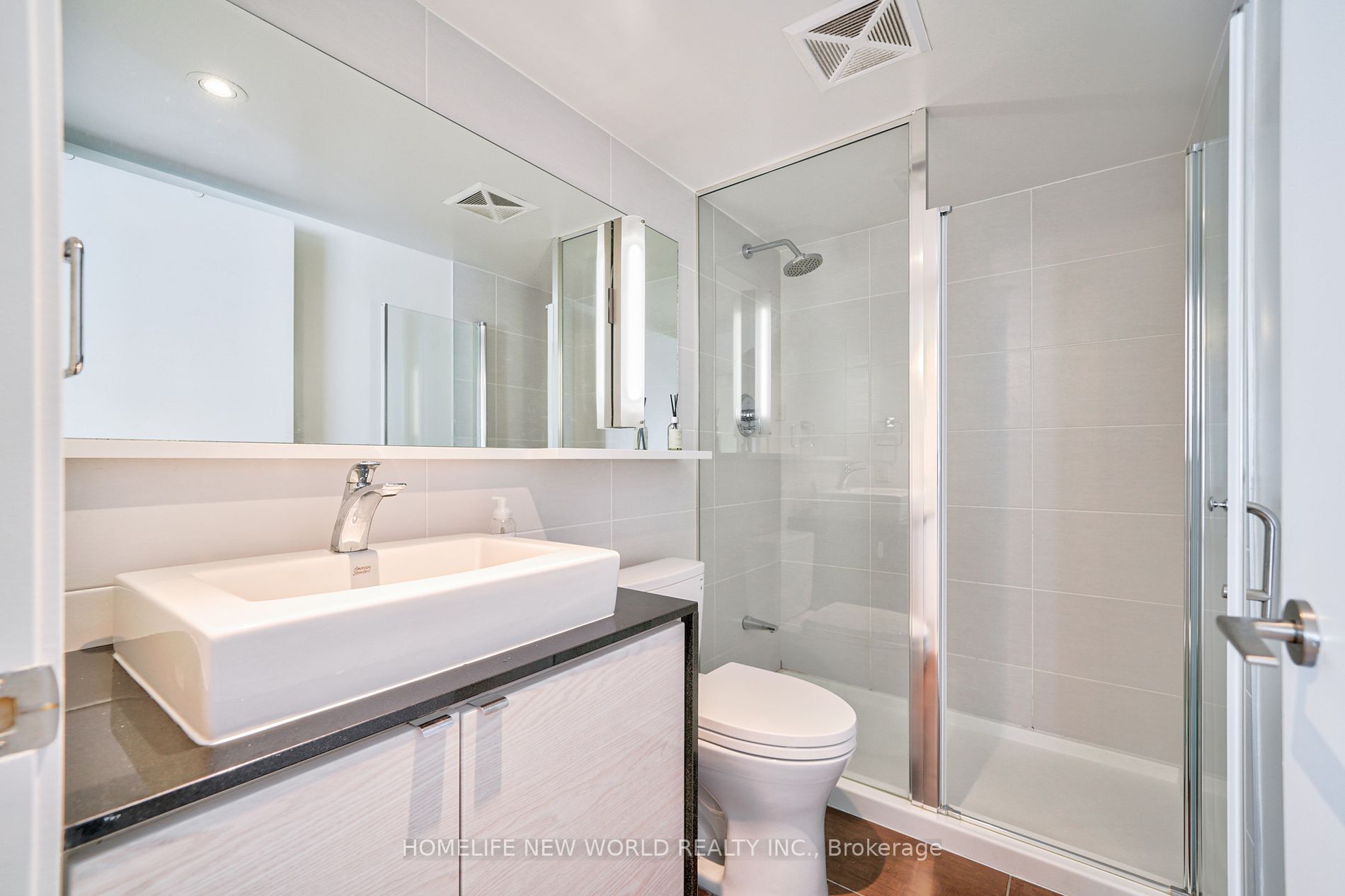 72 Esther Shiner Blvd, #1515
