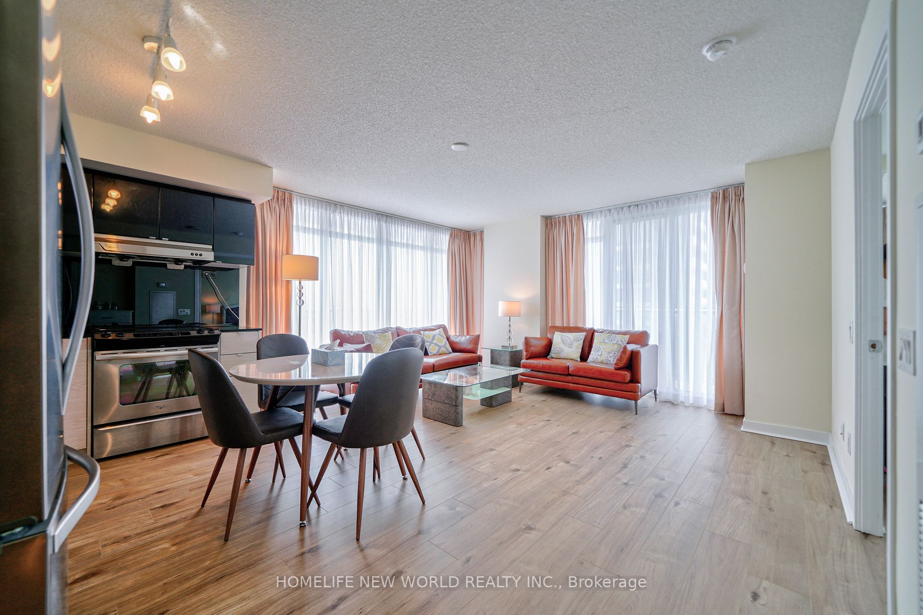 72 Esther Shiner Blvd, #1515