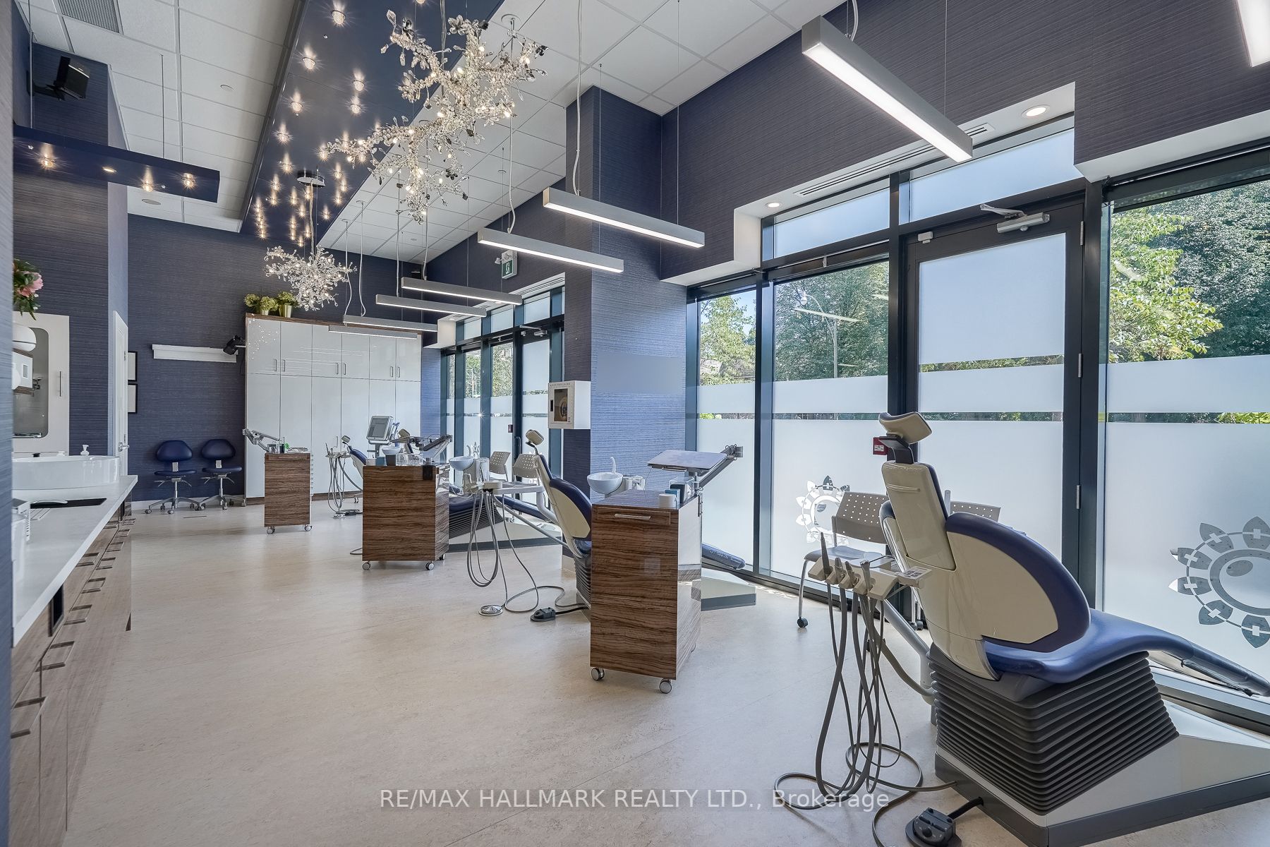 3018 Yonge St, #1,2,3