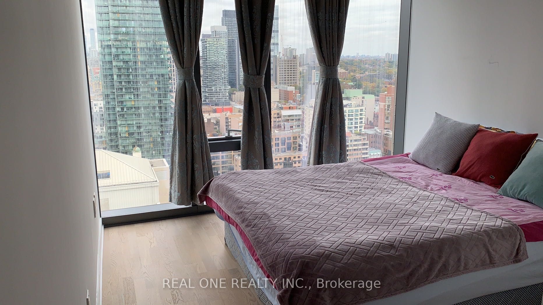 60 Colborne St, #2306