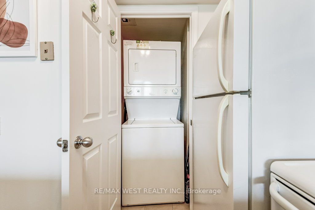 30 Harrison Garden Blvd, #701