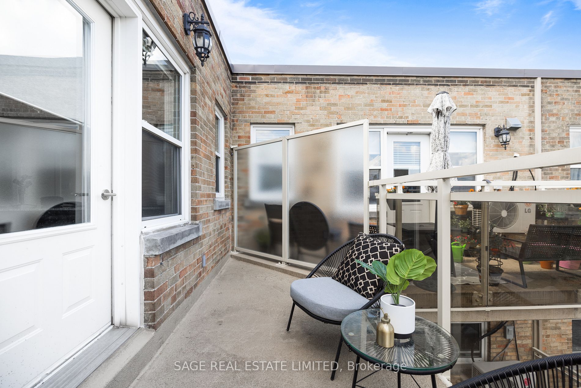 2603 Bathurst St, #601