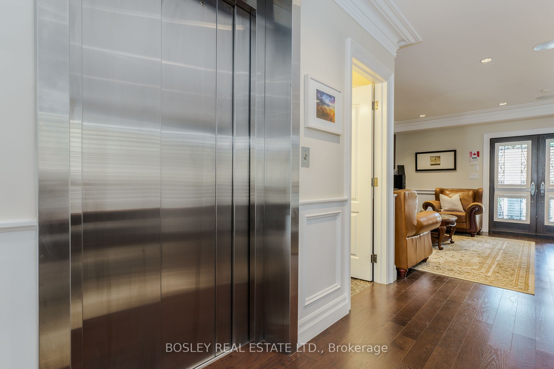 52 Donegall Dr