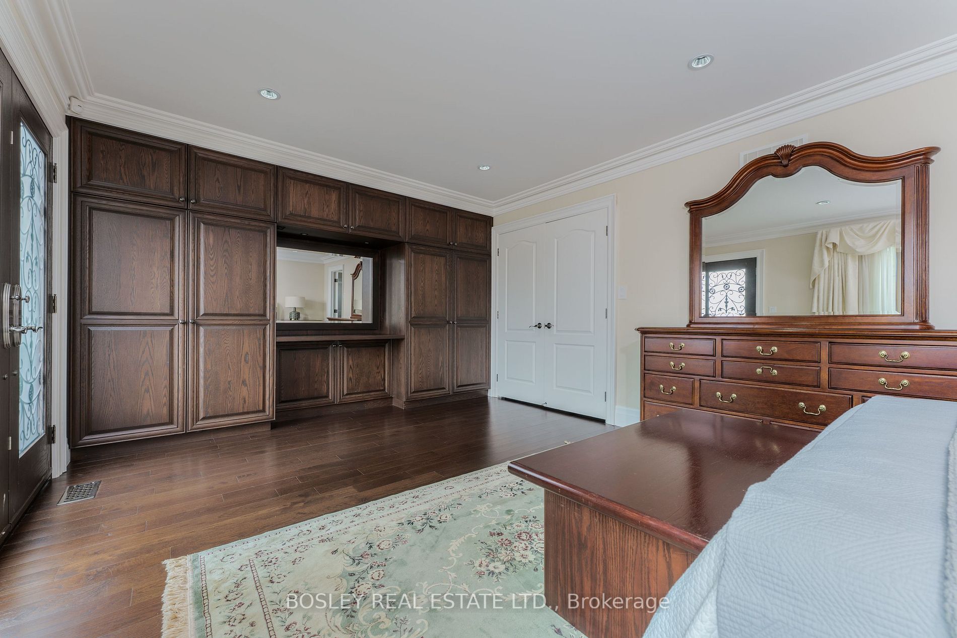 52 Donegall Dr