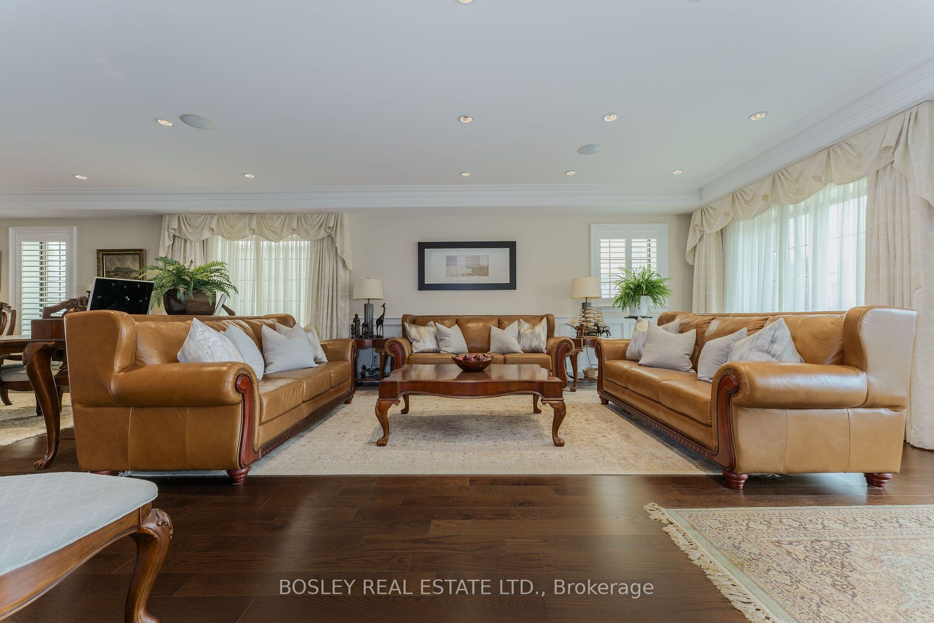 52 Donegall Dr